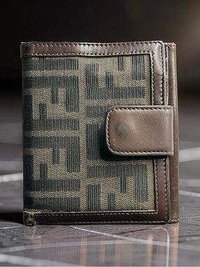 Vintage FENDI double snap bifold with leather interior and trim